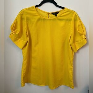 Banana Republic puff short tulip sleeve blouse